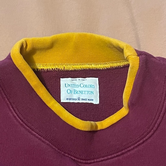 Vintage Benetton Spell out crop style Sweatshirt made in Italy size large - Picture 4 of 5